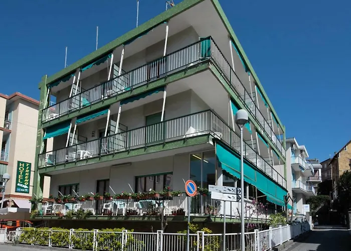 Hotel Tirreno