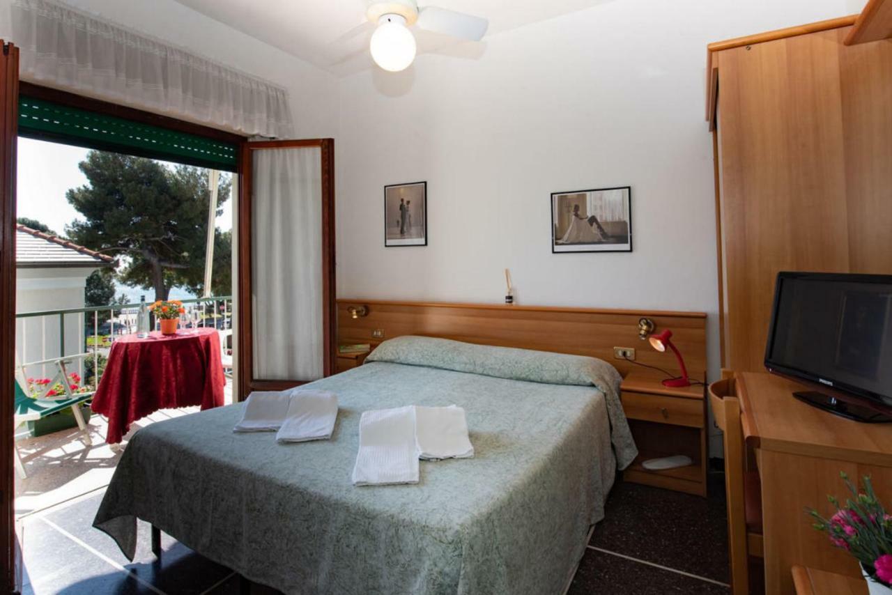 Tirreno Hotel 2*